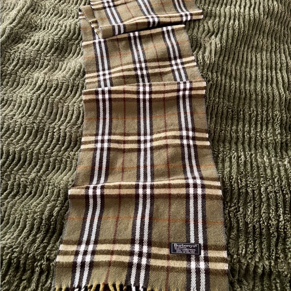 Gorgeous Burberry Green Wide Check Plaid Lambswool Scarf - Picture 3 of 5
